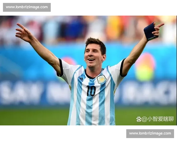 从草根到巨星足球运动员的坚持成长与荣耀之路奋斗精神与时代印记